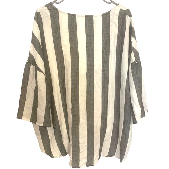 French Laundry Boyfriend Shirt 2X Gray White Stripe Button Up V Neck Lagenlook - Picture 2 of 11